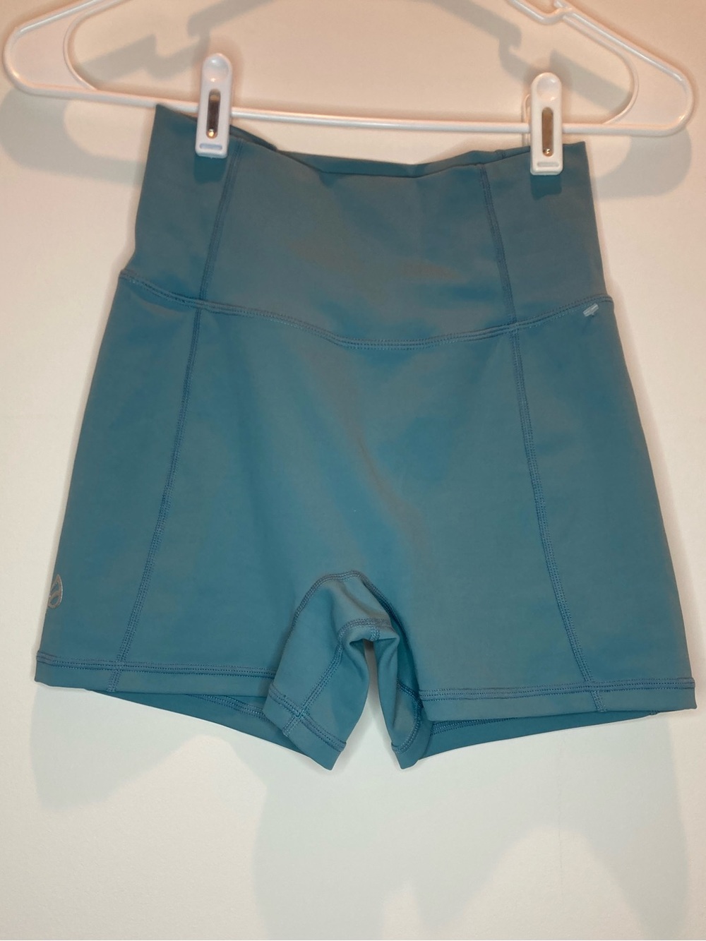 P'tula High-Waist Athletic Shorts in light Blue size M